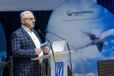 Dziekan Wydziału Budowy Maszyn i Lotnictwa dr hab. inż. A. Marciniec, prof. PRz,