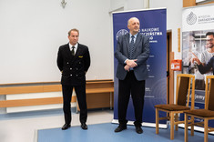 Od lewej: dr inż. J. Cichocki, kpt. pil. i ppłk rez. dr n. med. M. Macander,